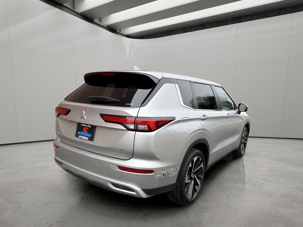 Used 2024 Mitsubishi Outlander SE image 5