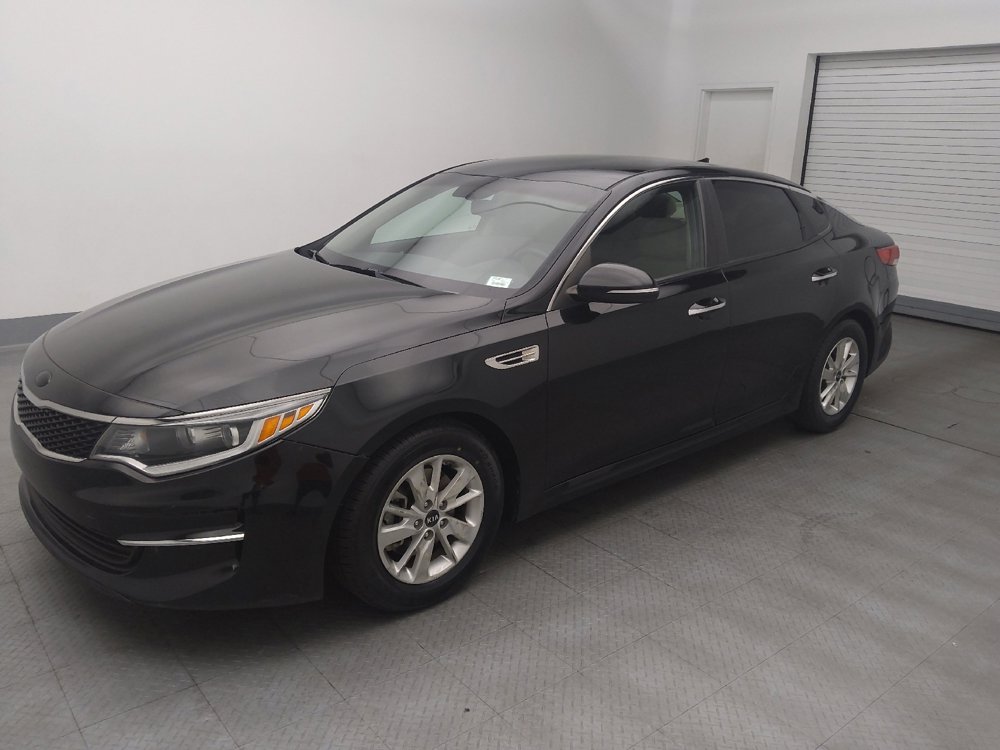 Used 2018 Kia Optima LX image 2