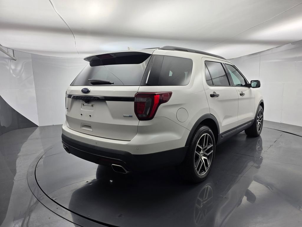 Used 2017 Ford Explorer Sport w/ Equipment Group 401A image 4