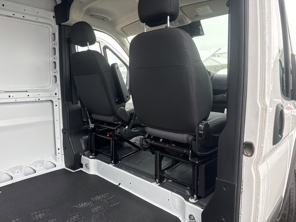 Used 2024 RAM ProMaster 2500 image 33