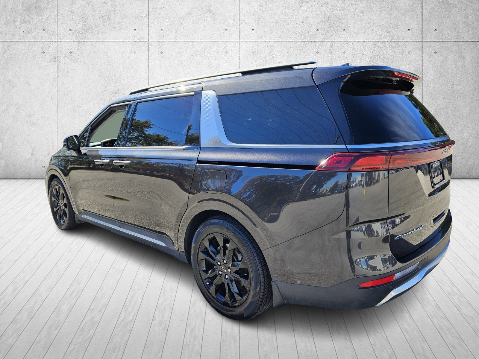 Used 2022 Kia Carnival SX image 5