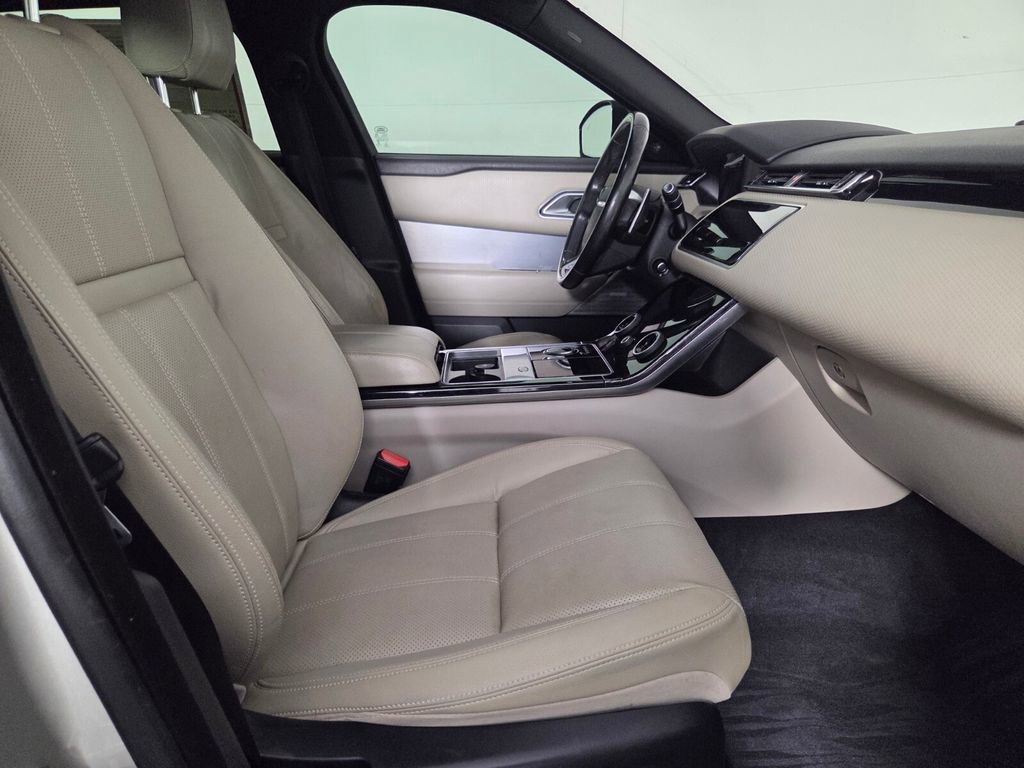 Used 2018 Land Rover Range Rover Velar R-Dynamic SE image 33