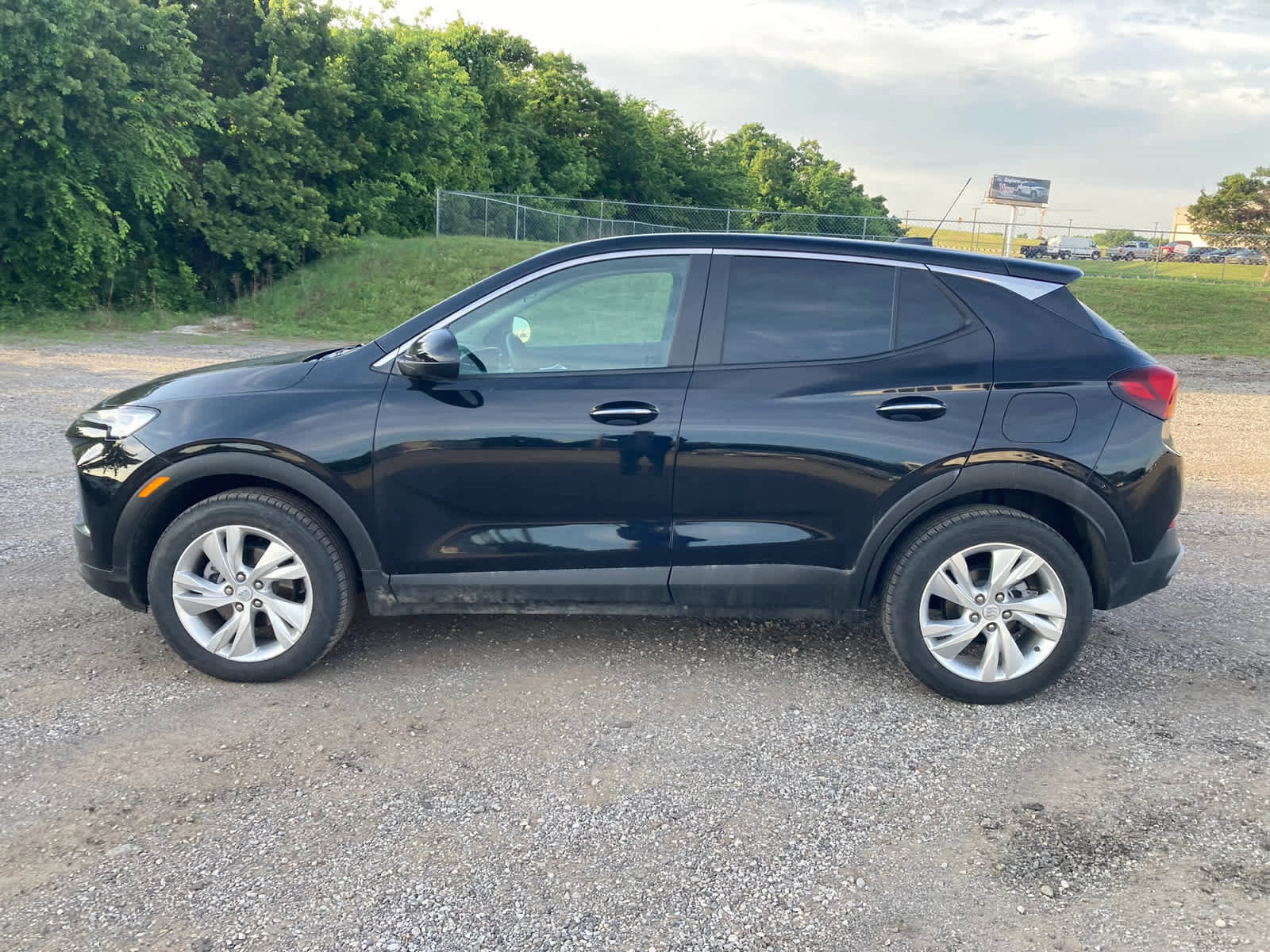 Used 2025 Buick Encore GX Preferred w/ Comfort Package AWD/4WD image 15
