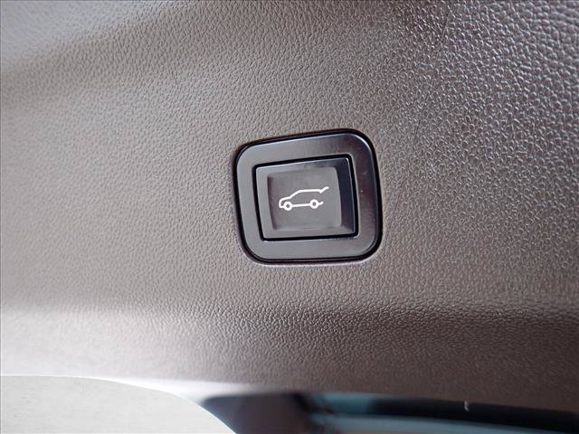 Used 2022 GMC Yukon SLT w/ SLT Luxury Package AWD/4WD image 10