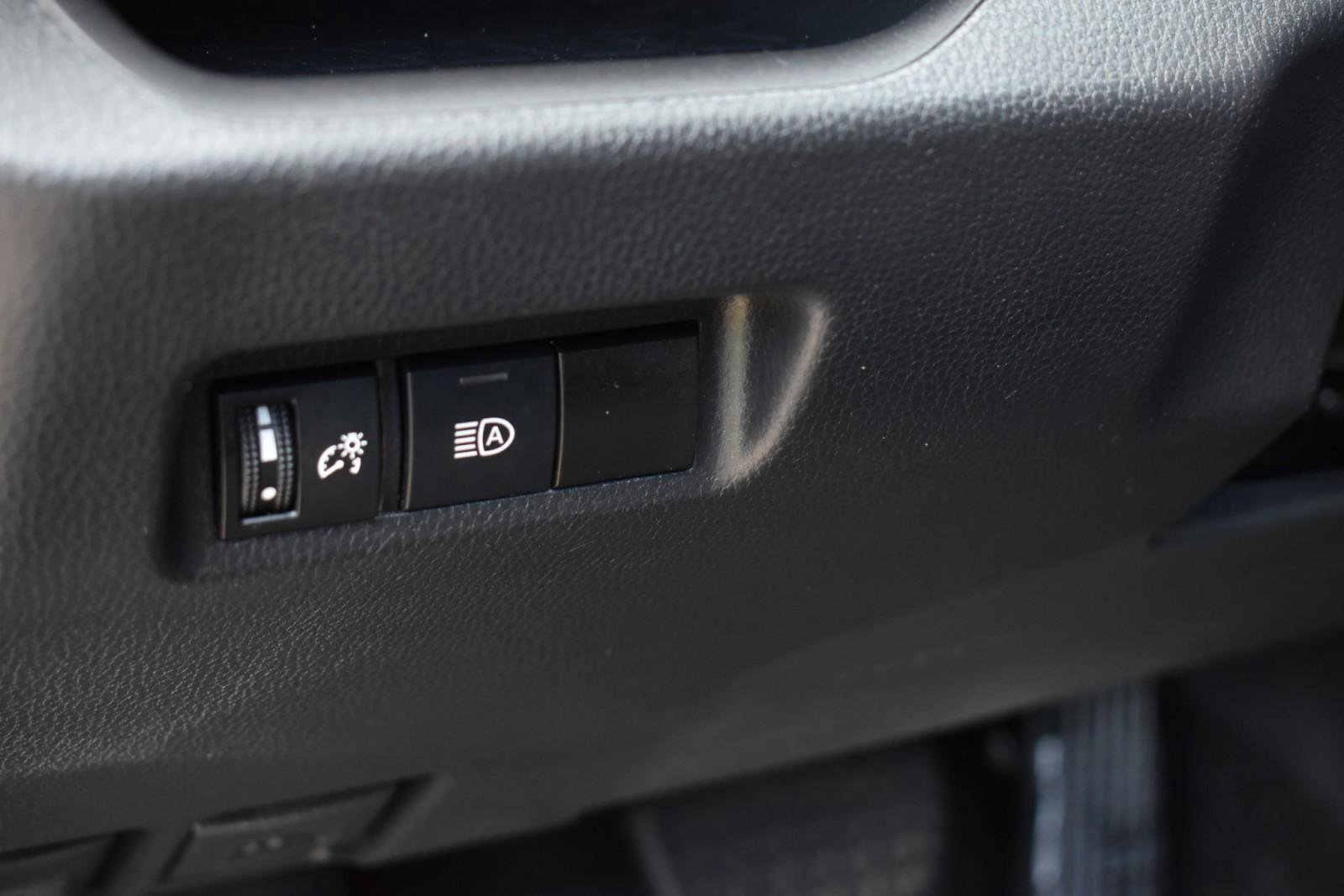 Used 2021 Toyota RAV4 XLE image 27