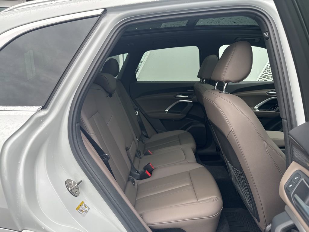 Used 2025 Audi Q5 Premium Plus w/ Premium Plus AWD/4WD image 18