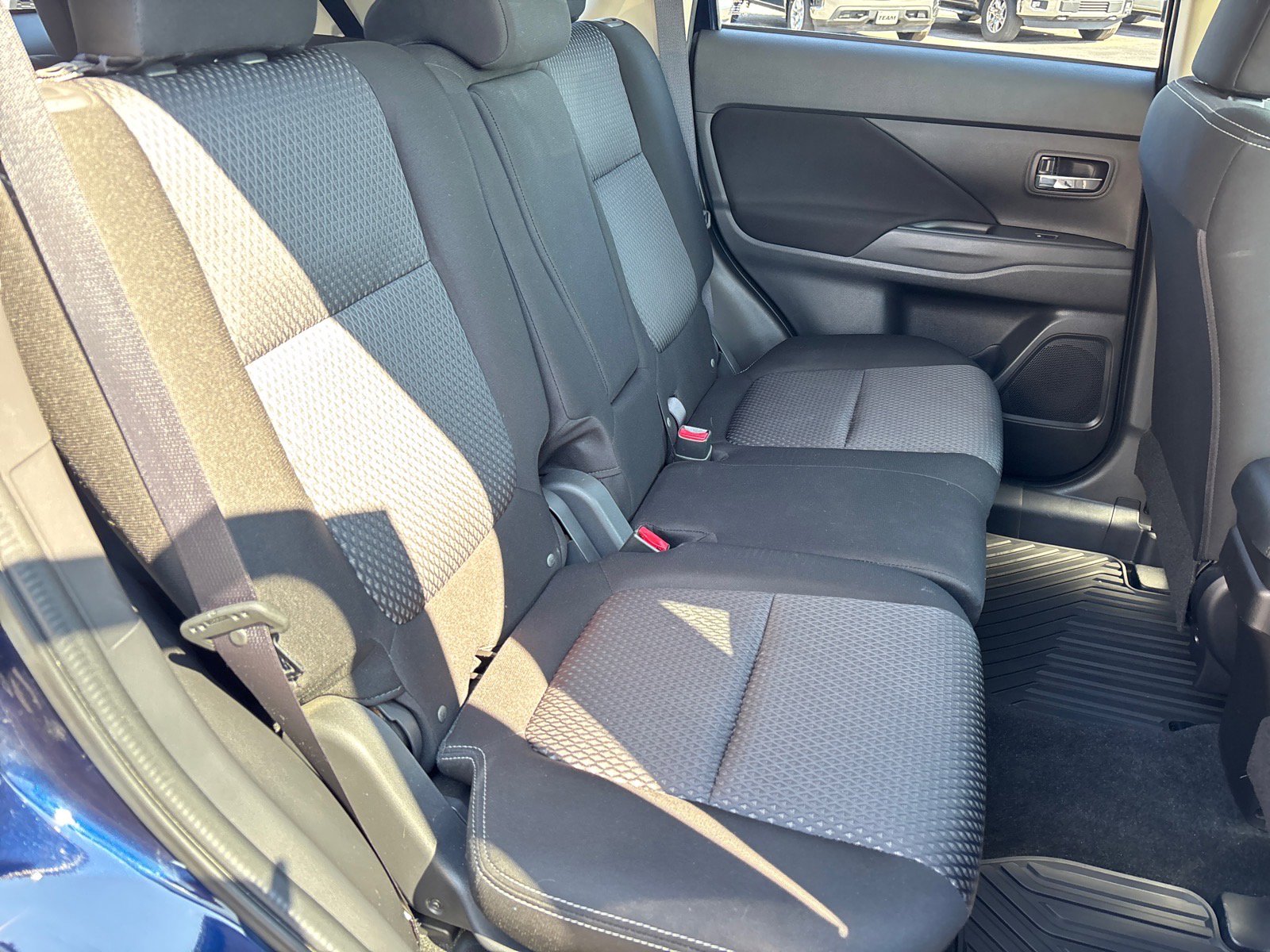 Used 2016 Mitsubishi Outlander ES AWD/4WD image 18