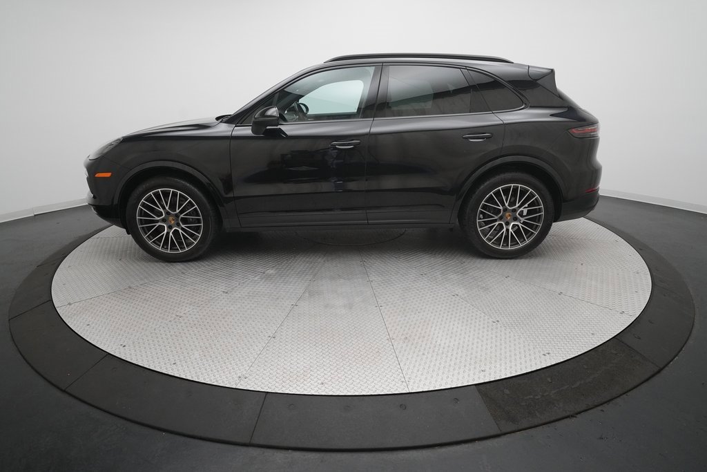 Used 2021 Porsche Cayenne image 2