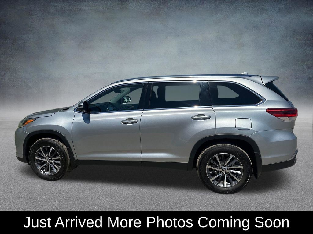 Used 2019 Toyota Highlander XLE AWD/4WD video 2