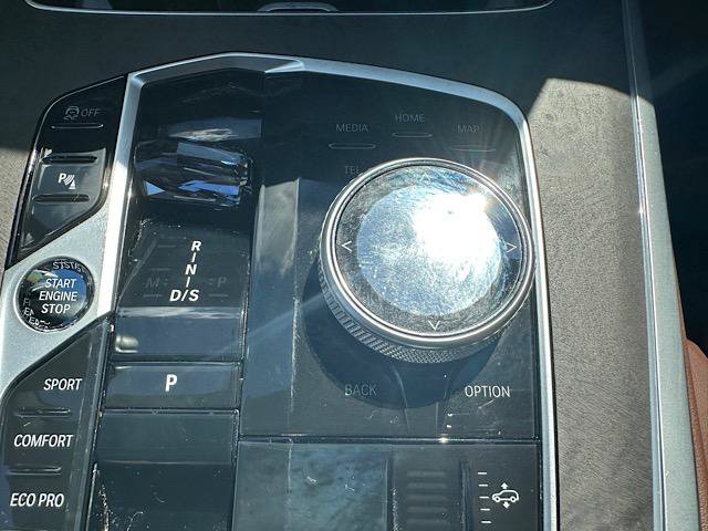 Used 2024 BMW X7 xDrive40i AWD/4WD image 27