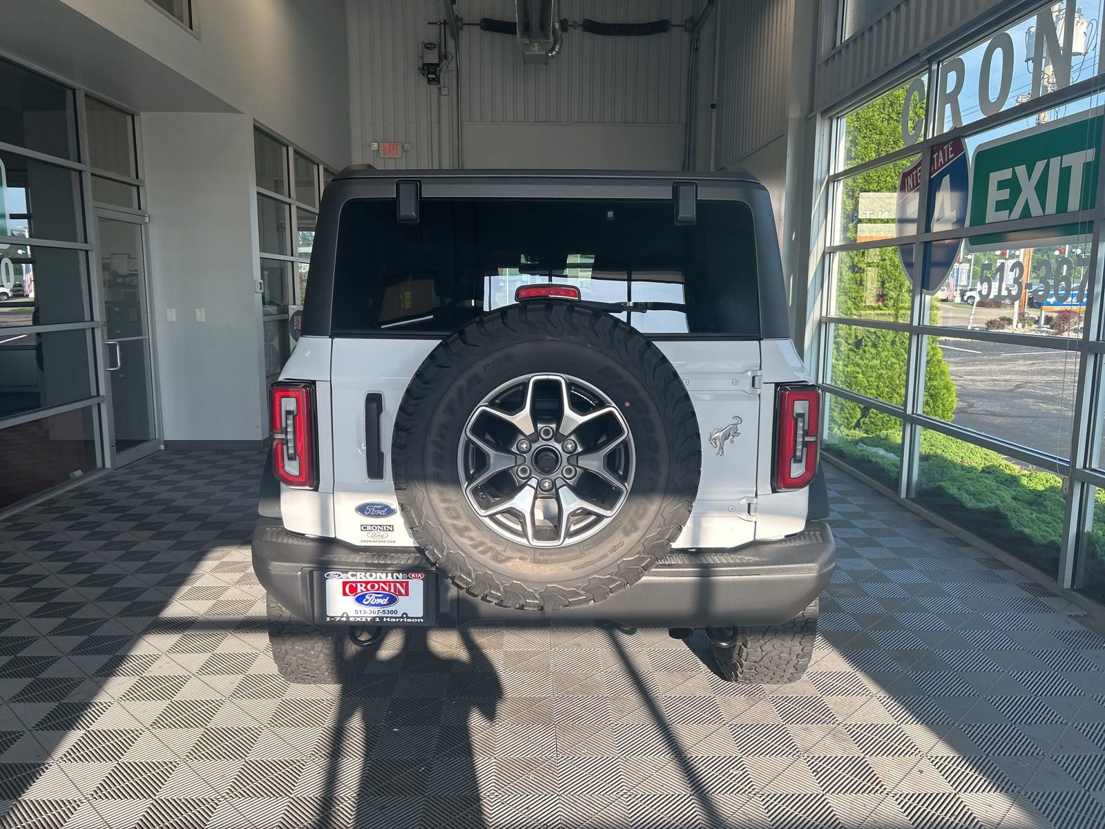 Used 2023 Ford Bronco Badlands image 6