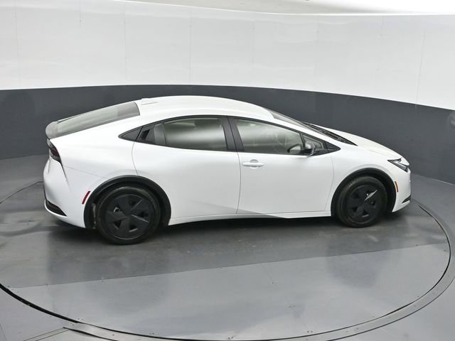Used 2025 Toyota Prius LE image 29