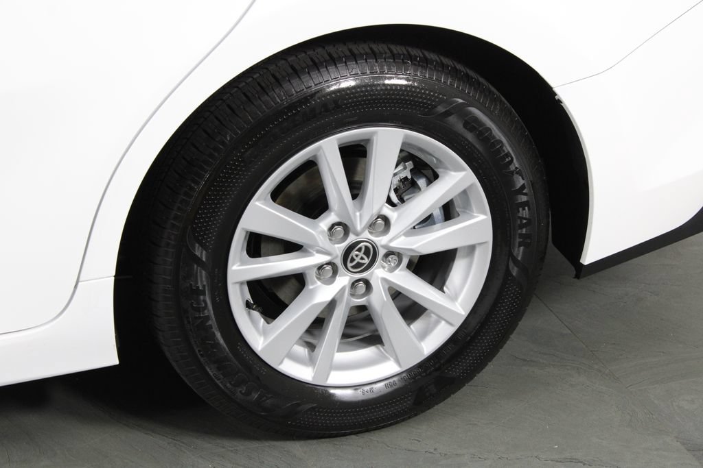 Used 2026 Toyota Camry LE FWD image 12