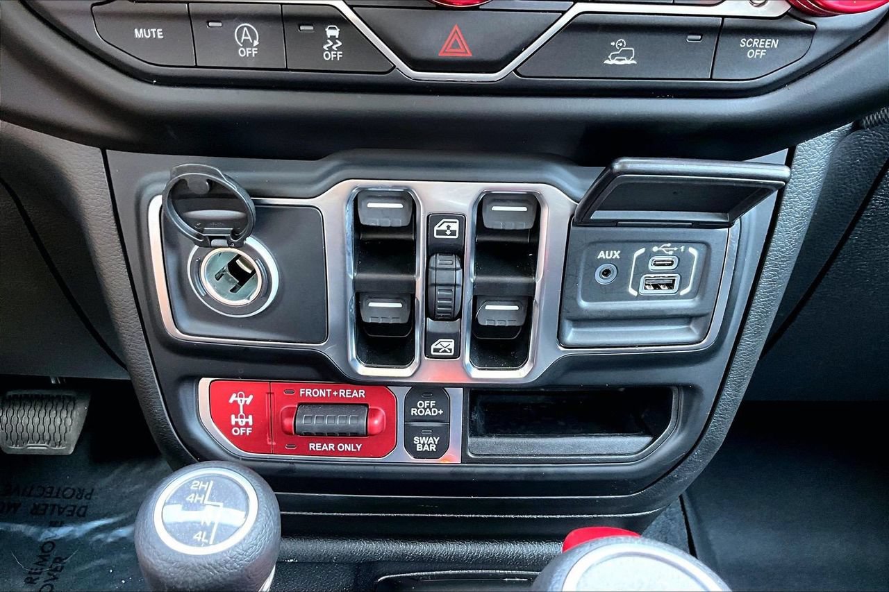 Used 2021 Jeep Gladiator Rubicon AWD/4WD image 17