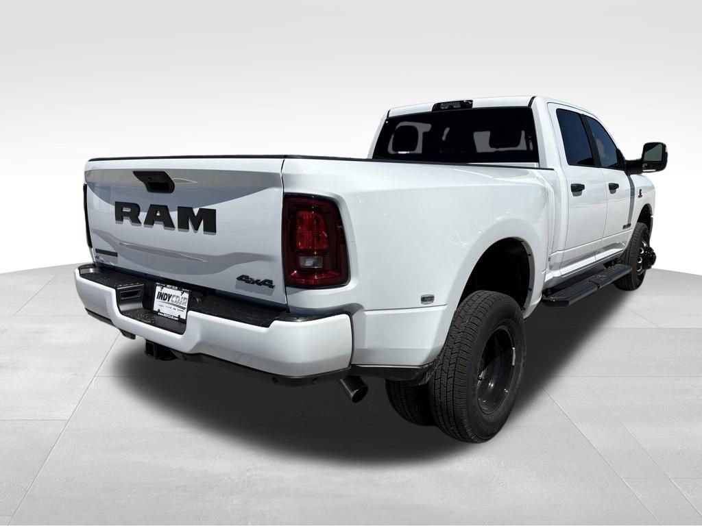 New 2026 RAM 3500 Big Horn AWD/4WD image 4