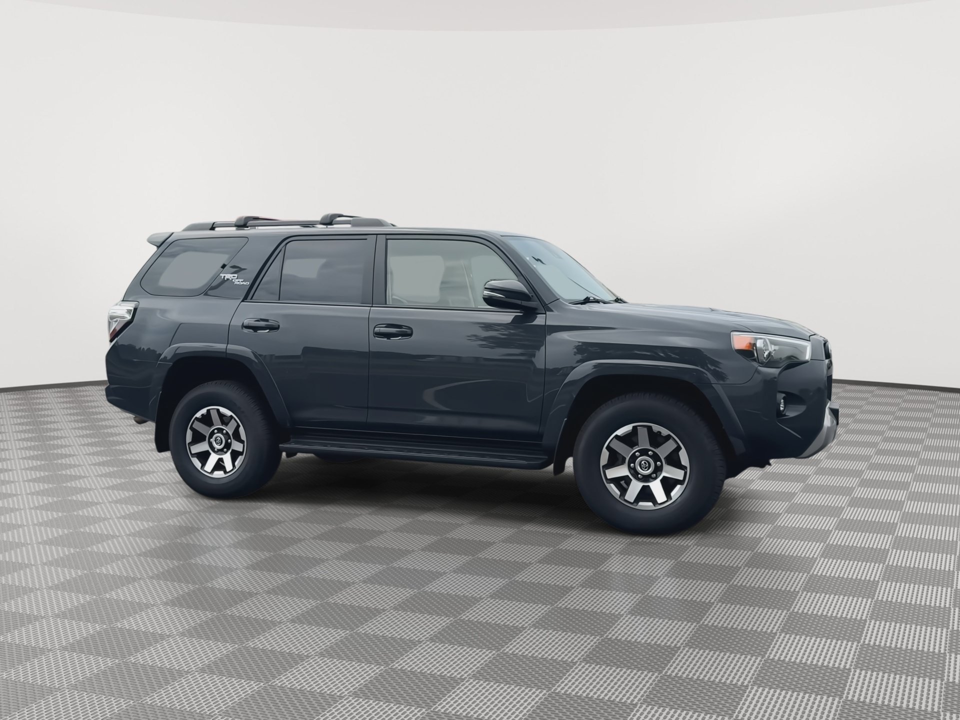 Used 2024 Toyota 4Runner TRD Off-Road Premium AWD/4WD image 2