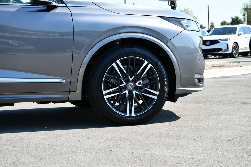 Certified 2026 Acura MDX w/ Advance Package AWD/4WD image 9