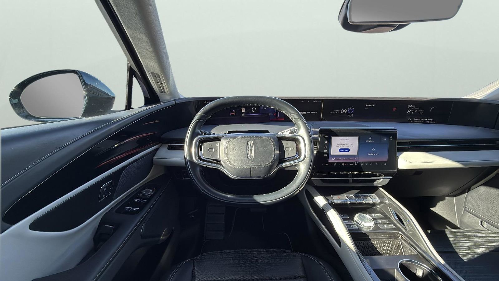 Used 2024 Lincoln Nautilus Reserve image 13