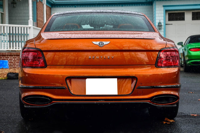 Used 2024 Bentley Flying Spur W12 image 7