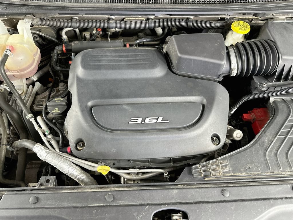 Certified 2018 Chrysler Pacifica Touring-L FWD image 39