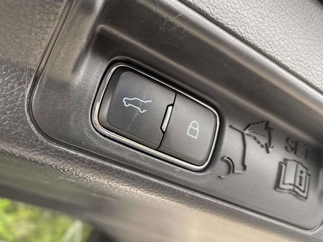 Used 2024 Ford Explorer XLT w/ Equipment Group 202A AWD/4WD image 13