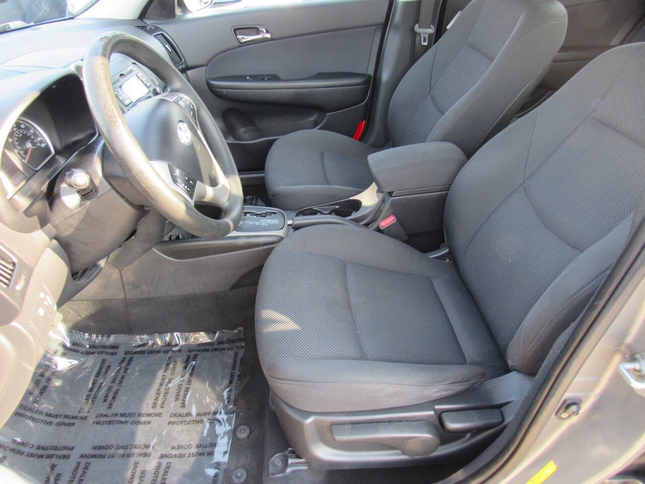 Used 2010 Hyundai Elantra SE w/ Popular Equipment Pkg 2 FWD image 17
