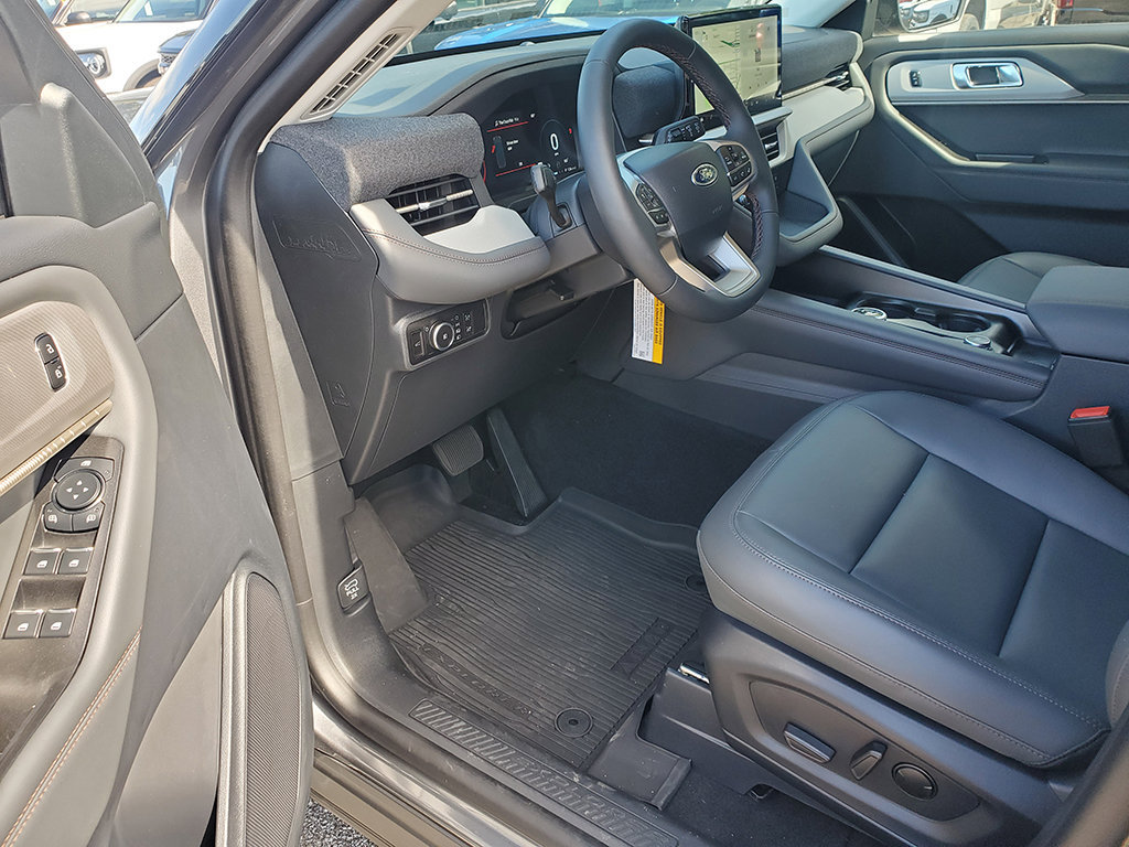 New 2026 Ford Explorer Active w/ Active Comfort Package AWD/4WD image 10
