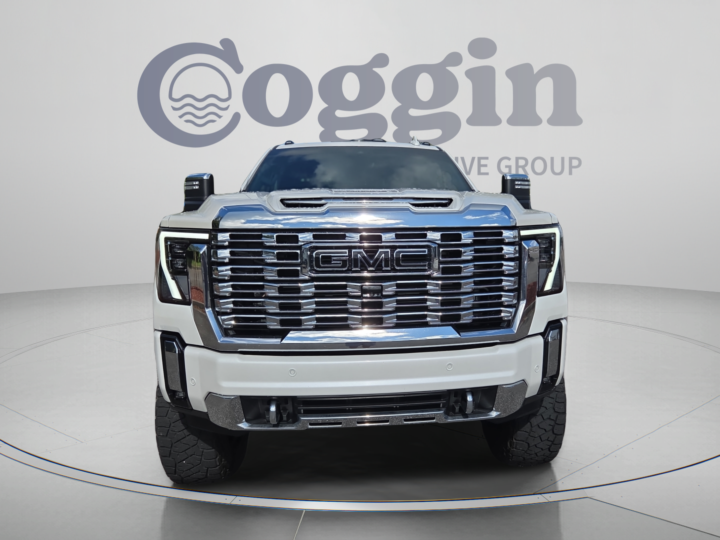 Used 2024 GMC Sierra 2500 Denali w/ Denali Reserve Package AWD/4WD image 8