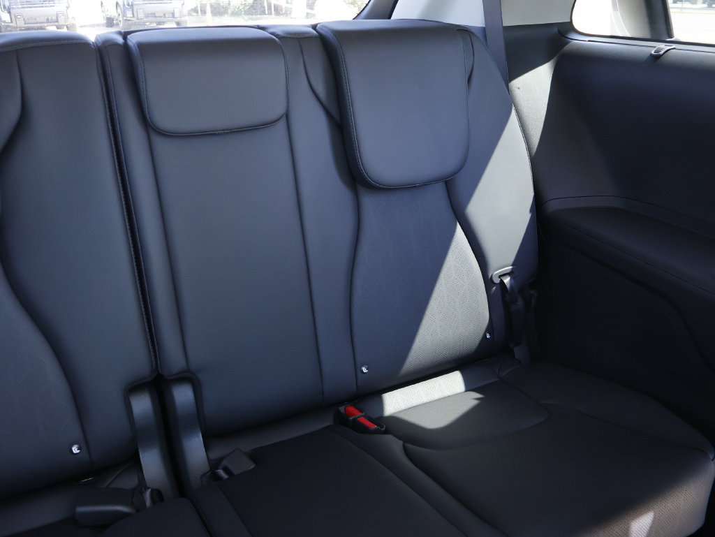 New 2027 Kia Carnival SX w/ Dark Edition Package FWD image 16