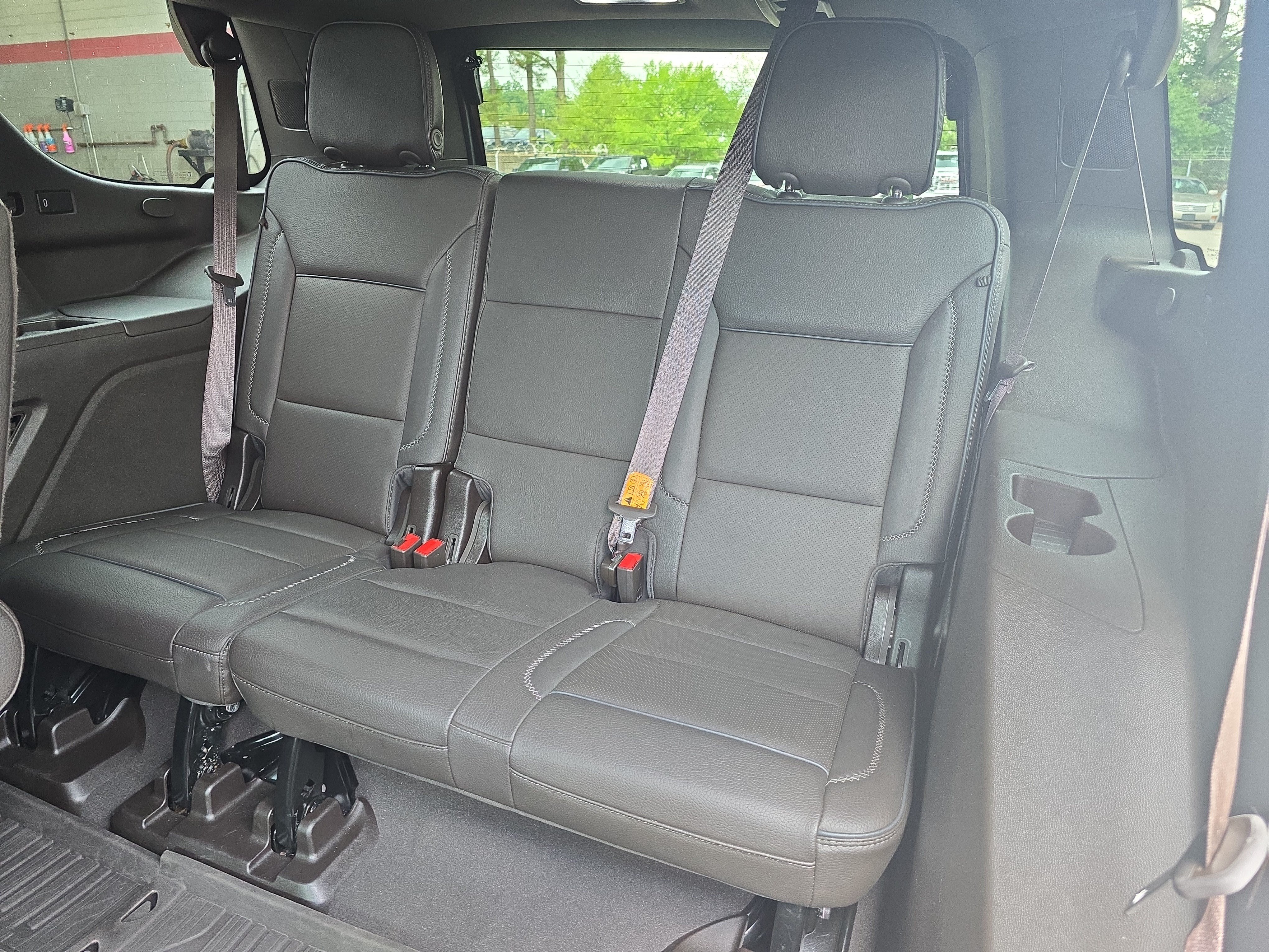 Used 2023 GMC Yukon Denali AWD/4WD image 14