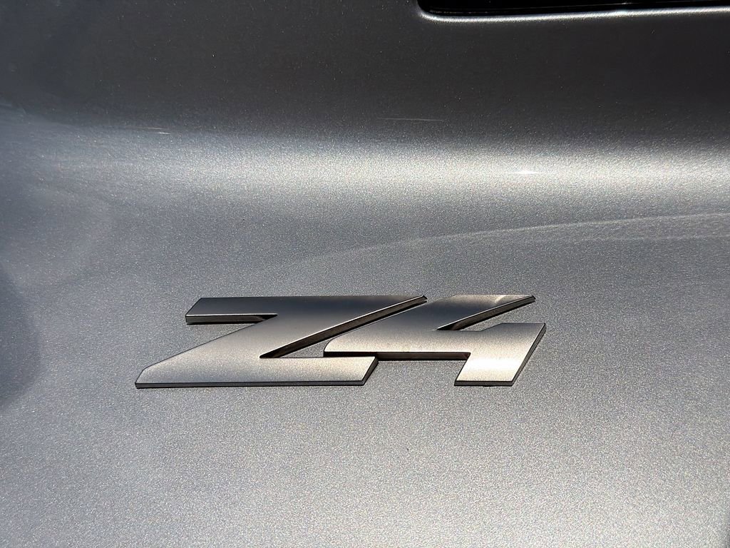 Used 2023 BMW Z4 M40i w/ Premium Package image 11