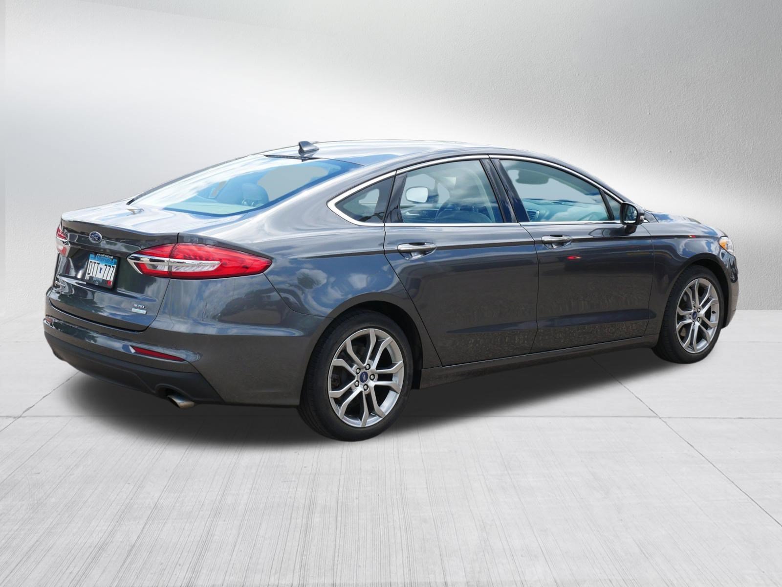 Used 2019 Ford Fusion SEL FWD image 7