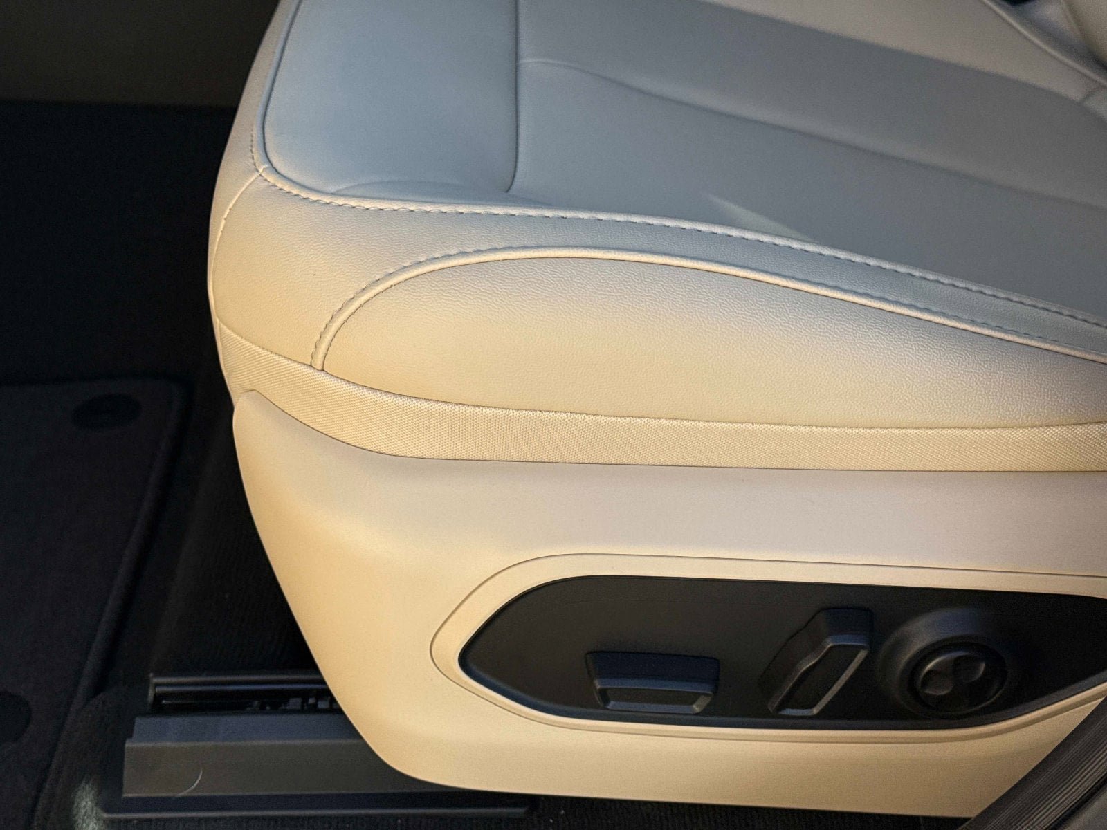 New 2025 Jeep Grand Cherokee Limited AWD/4WD image 22