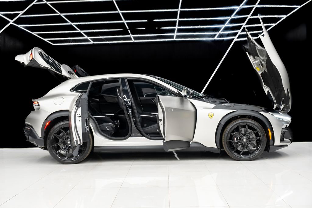 Used 2024 Ferrari Purosangue image 10
