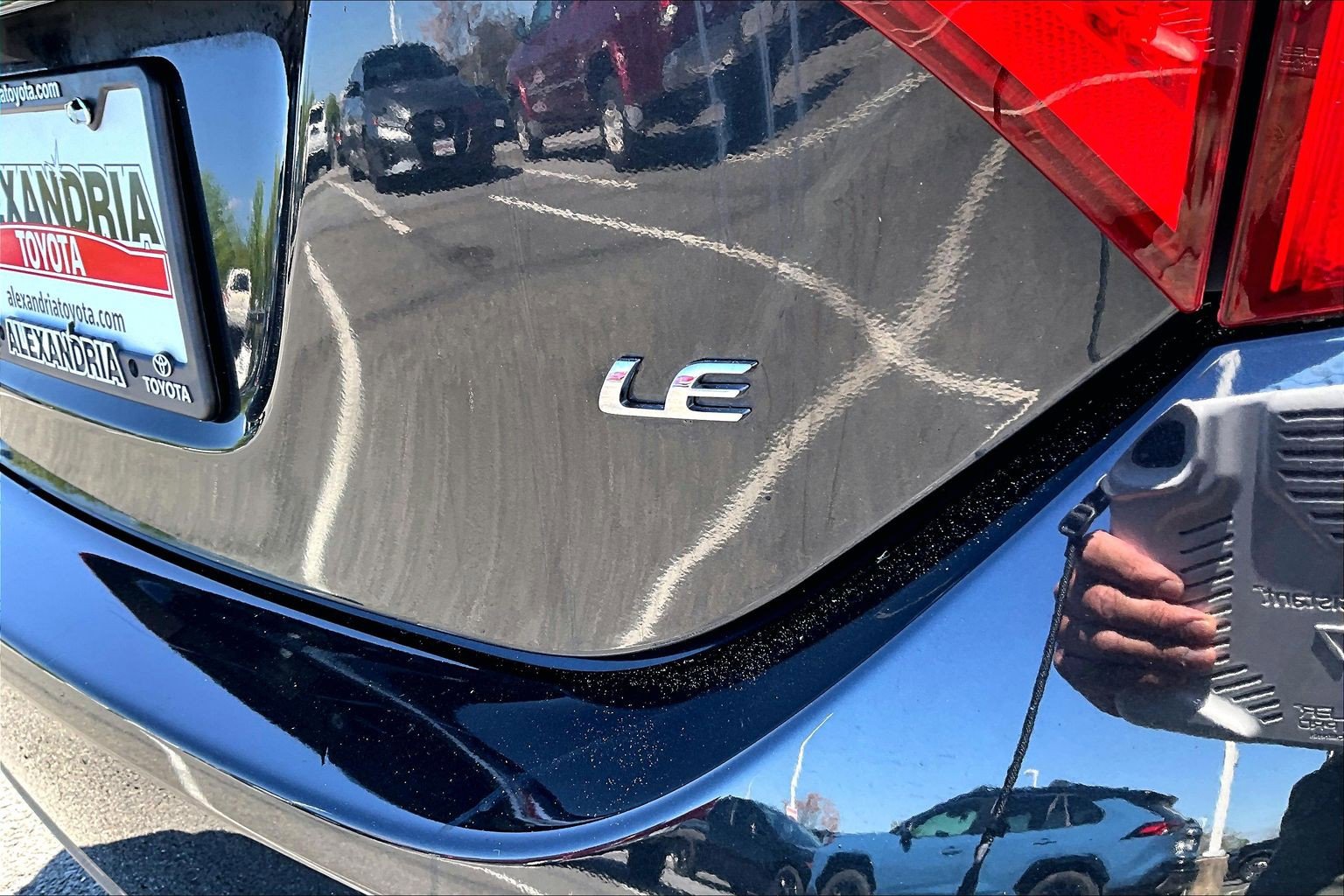 Used 2015 Toyota Corolla LE image 8