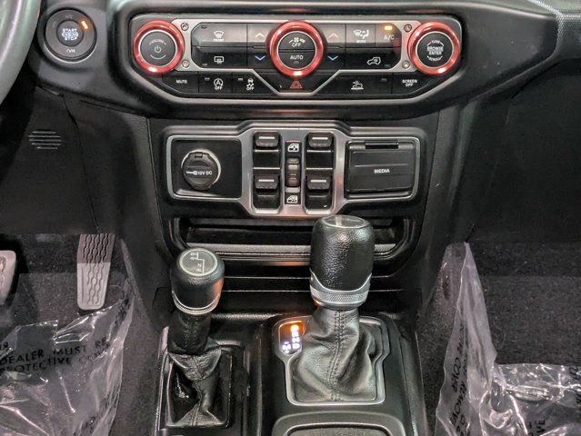 Used 2023 Jeep Gladiator Sport AWD/4WD image 16