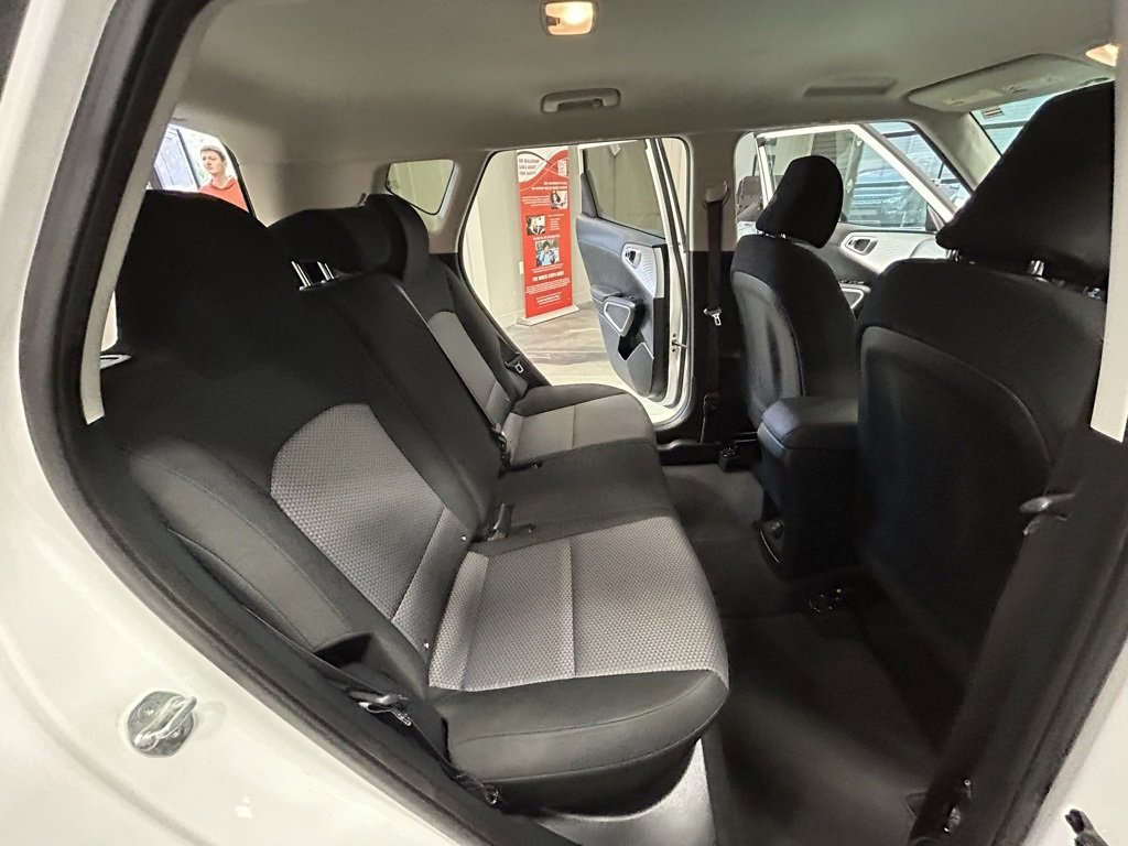 Used 2022 Kia Soul X-Line image 42