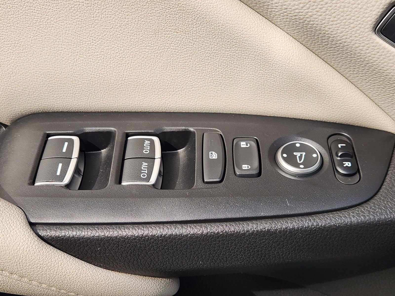 Used 2021 Honda Accord Touring image 26