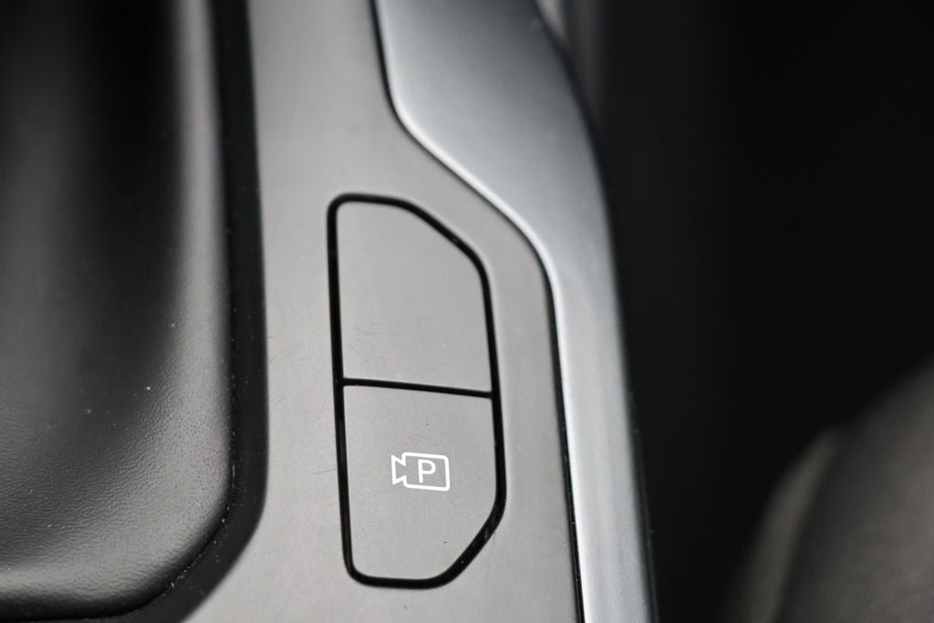 Used 2025 Kia K4 FWD image 25