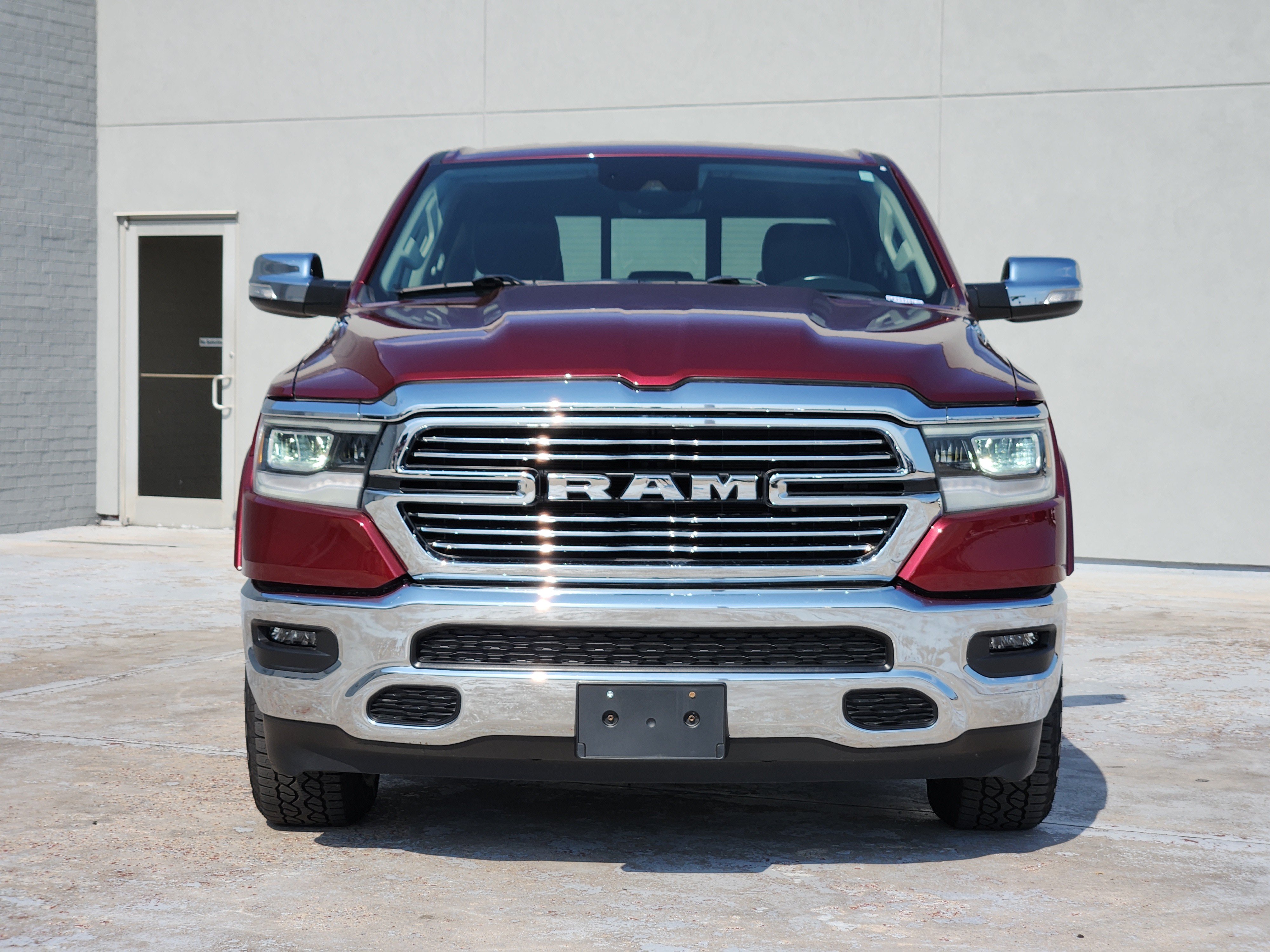 Used 2022 RAM 1500 Laramie AWD/4WD image 3