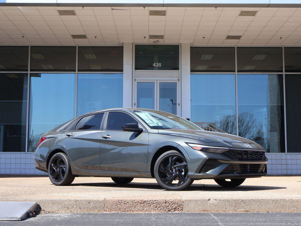 New 2026 Hyundai Elantra Sport video 2