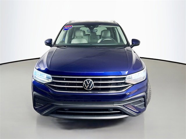 Used 2022 Volkswagen Tiguan SE image 2