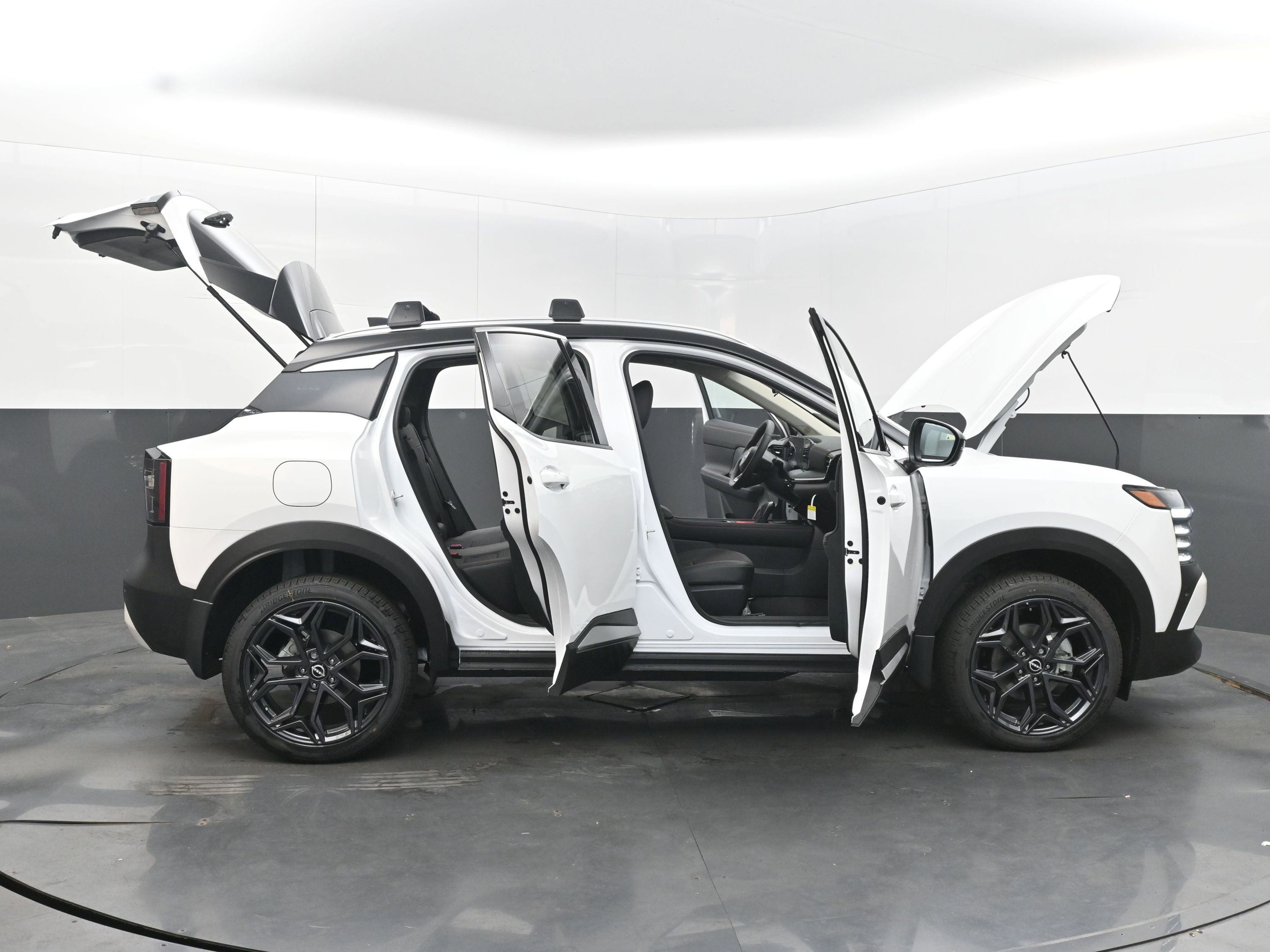 New 2026 Nissan Kicks SR image 45