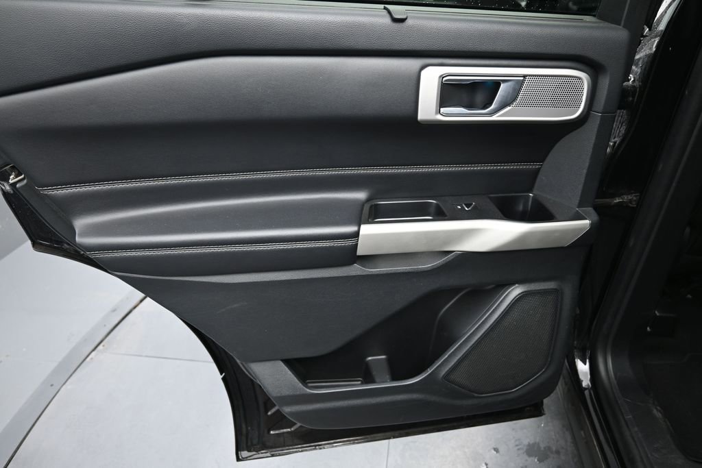 Used 2022 Ford Explorer Limited AWD/4WD image 22