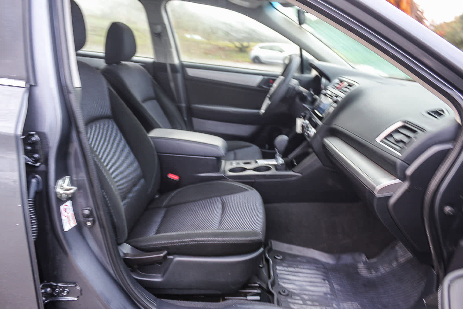 Used 2019 Subaru Outback 2.5i image 16