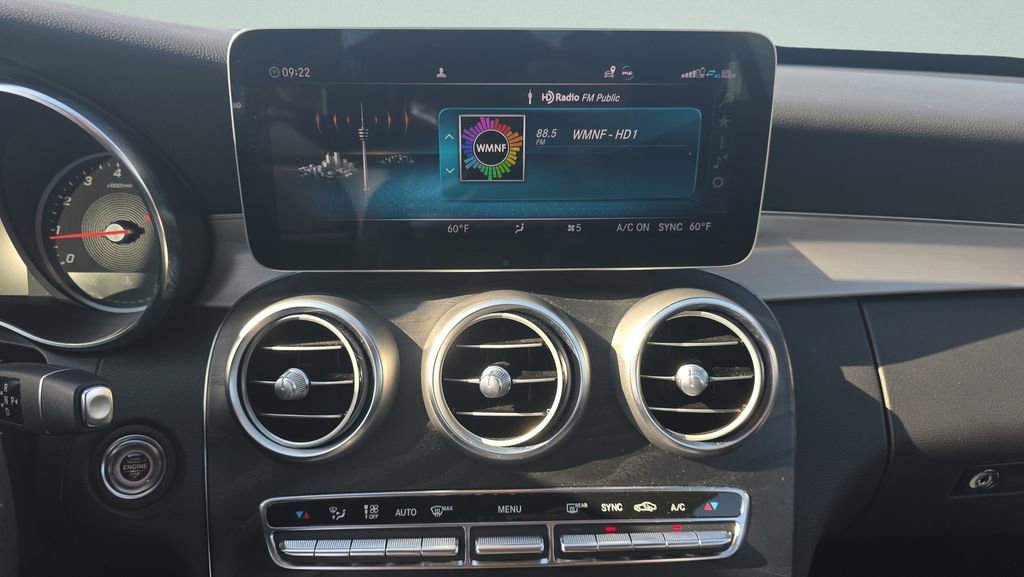 Used 2020 Mercedes-Benz C 300 Sedan image 14