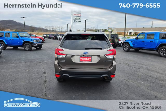 Used 2024 Subaru Forester Premium AWD/4WD image 33