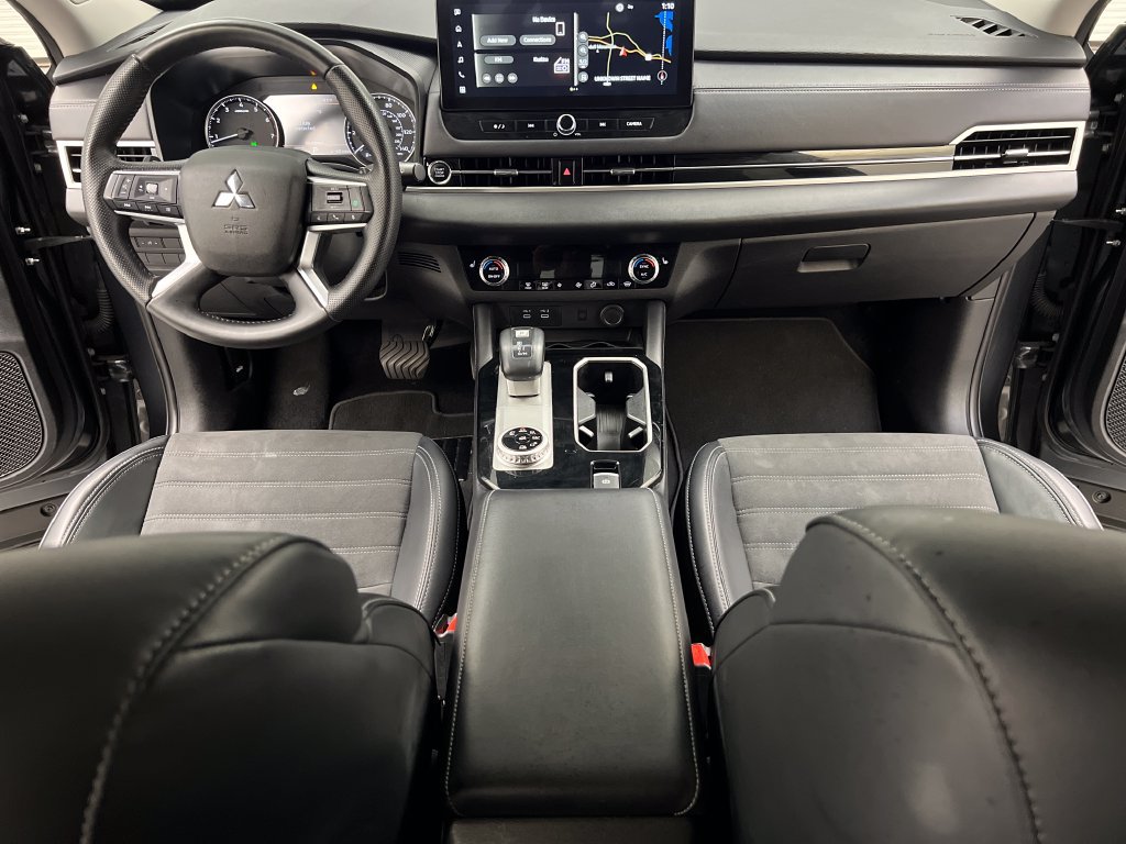 Used 2025 Mitsubishi Outlander SE AWD/4WD image 49