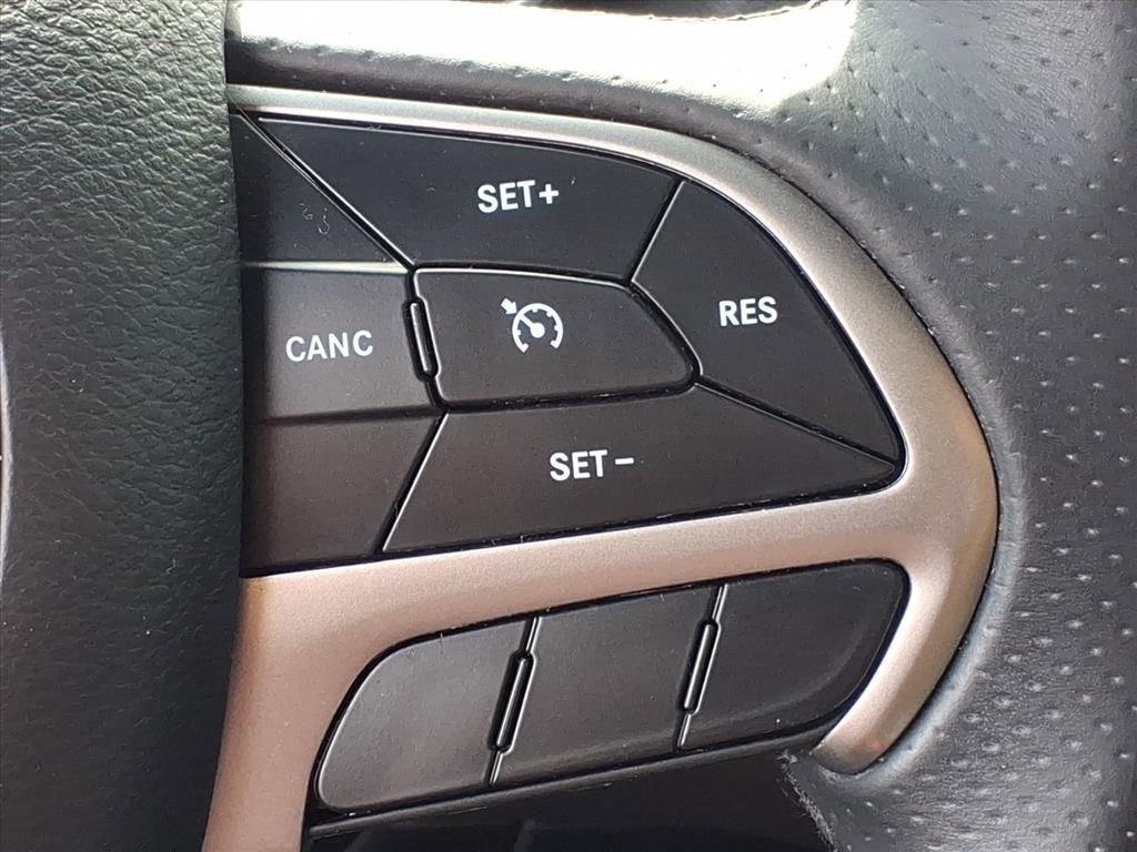 Used 2019 Dodge Durango SXT AWD/4WD image 11