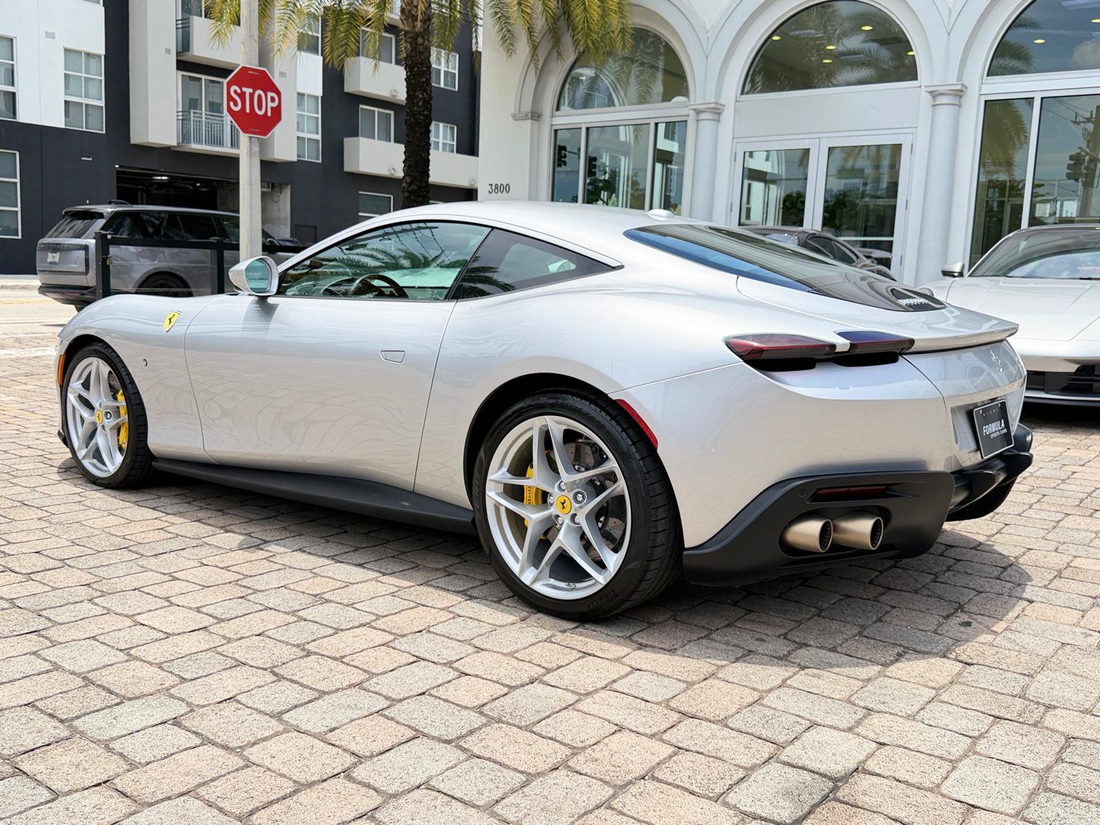 Used 2022 Ferrari Roma RWD image 15